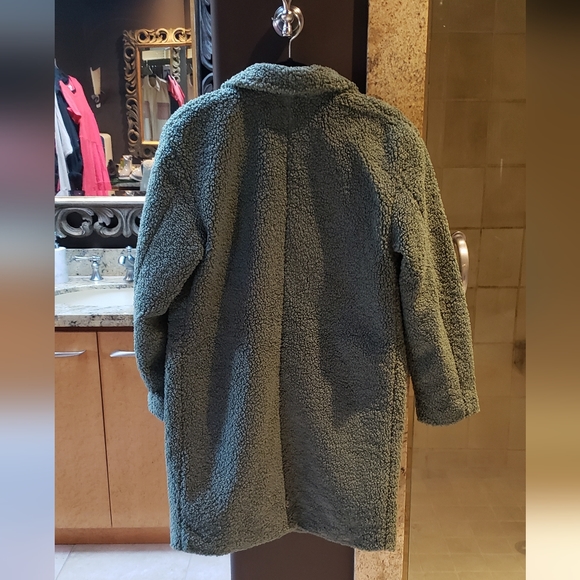 C'est Moi Teddy Coat - Picture 2 of 4